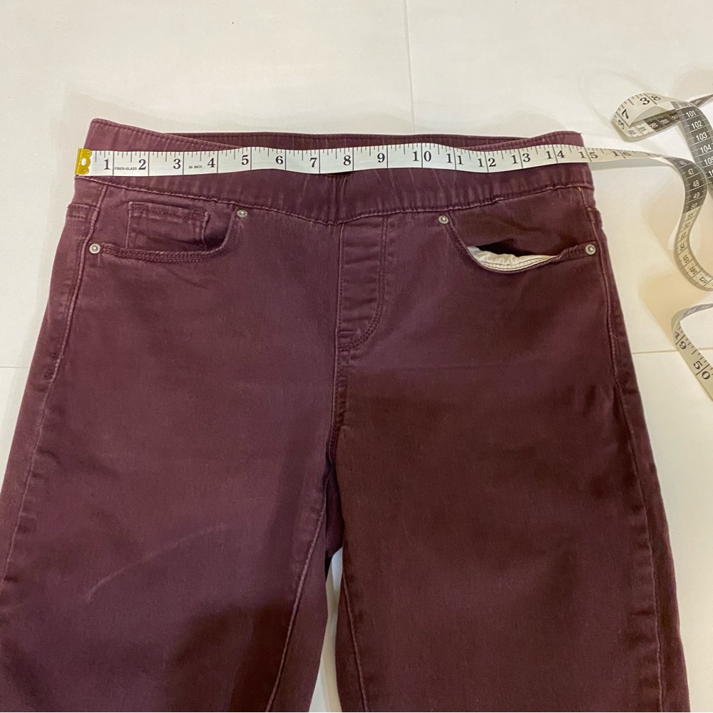Levi’s Women's Burgundy Jeans - Picture 8 of 13